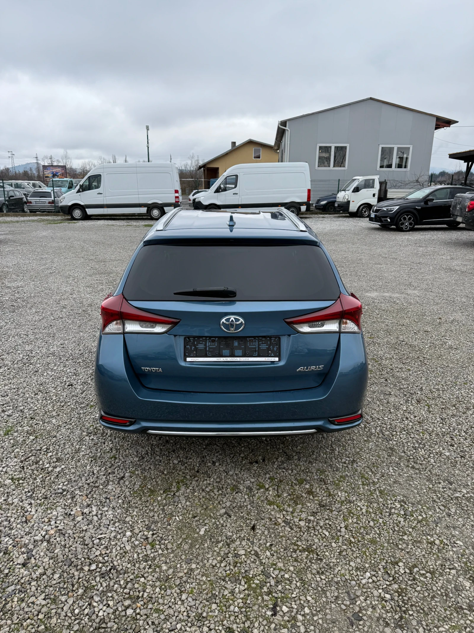 Toyota Auris Toyota auris 1.2 Benzin Facelift - изображение 3