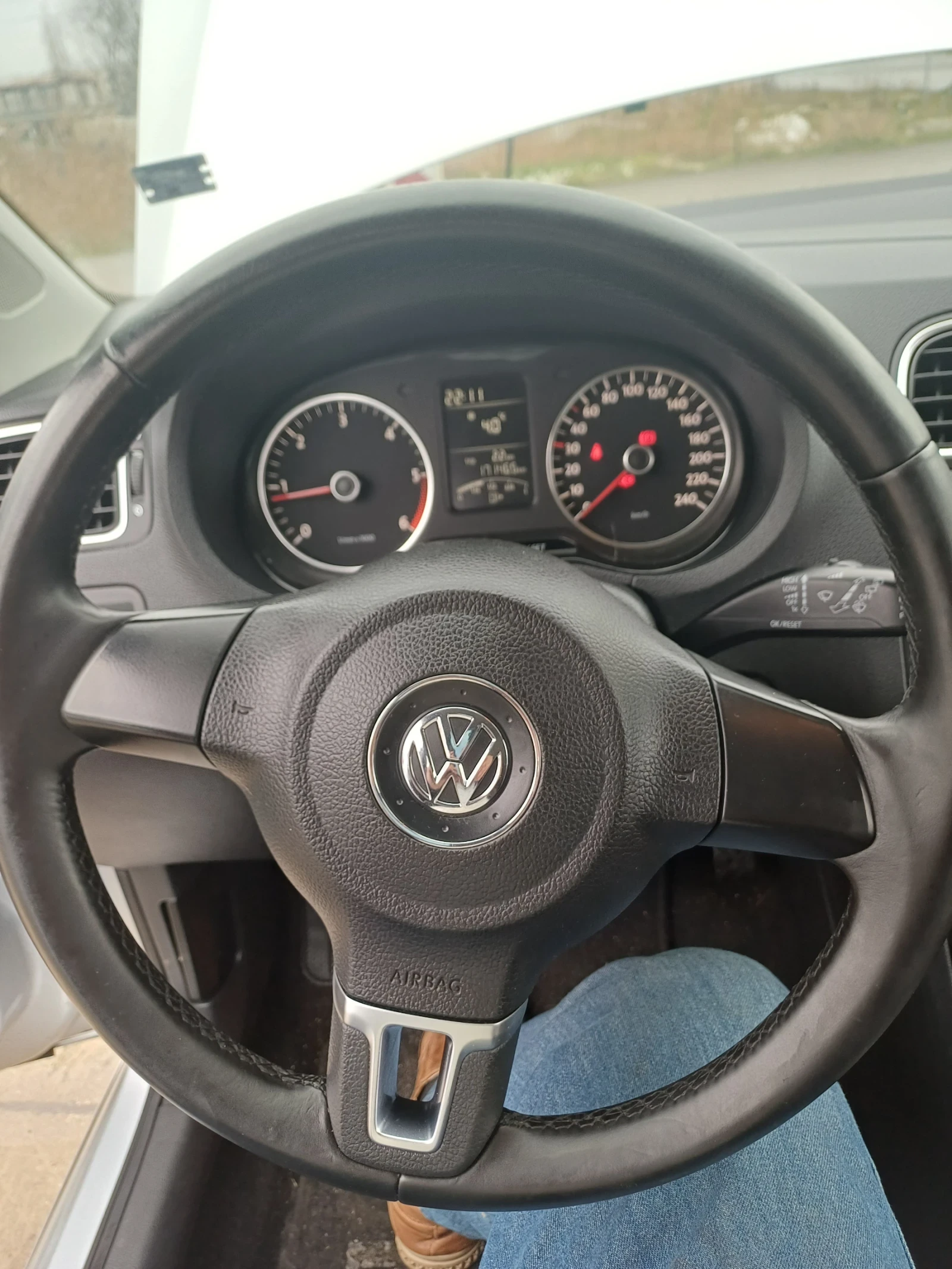 VW Polo 1.2TDI - изображение 2