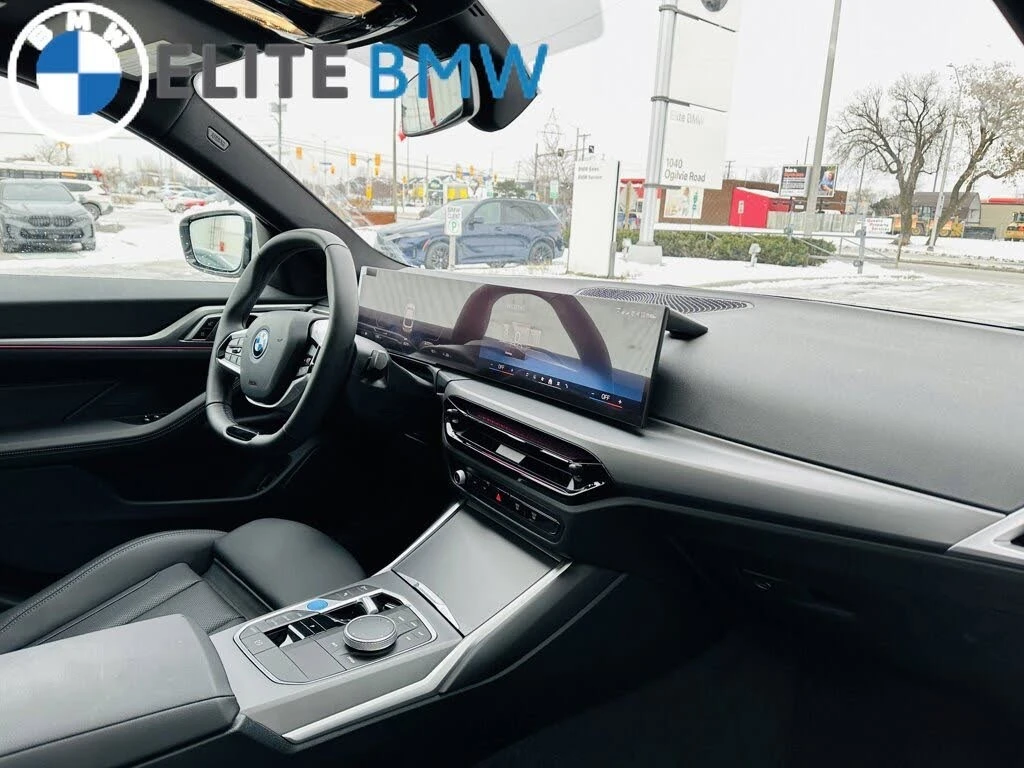 BMW i4 * АвтоКредит* (ЦЕНА ДО БГ), снимка 14 - Автомобили и джипове - 54071019
