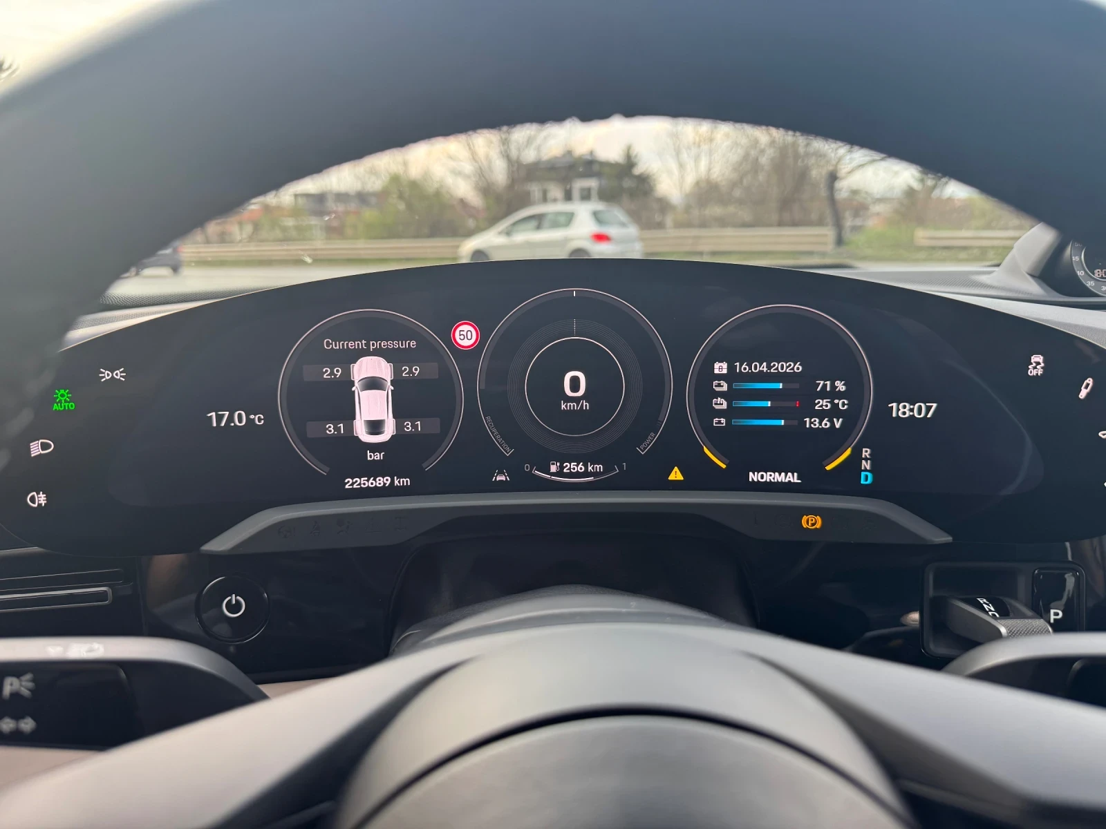 Porsche Taycan Turbo S 761 к.с., снимка 9 - Автомобили и джипове - 54477331
