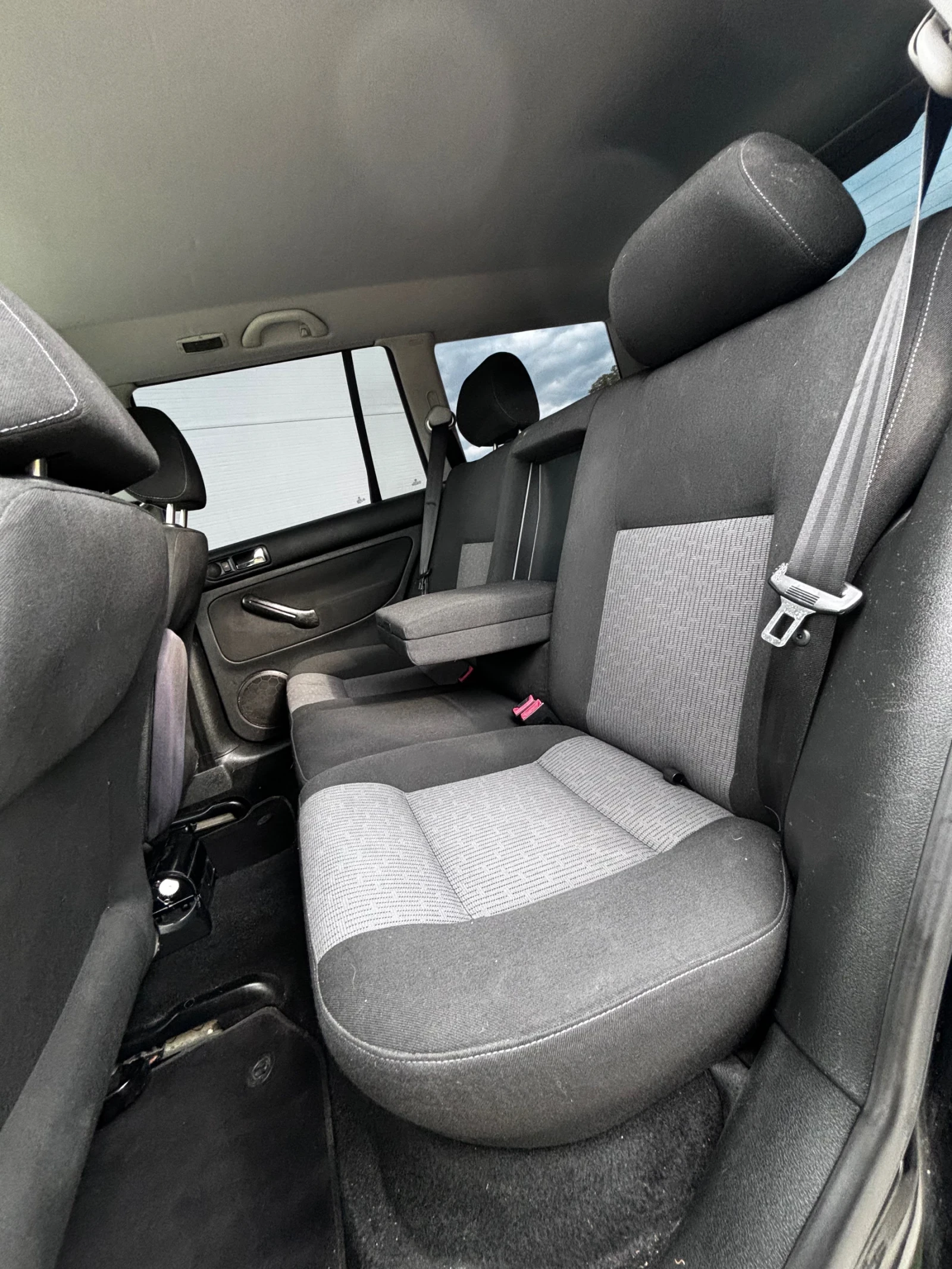 VW Golf 1.9 TDi * PACIFIC* , снимка 13 - Автомобили и джипове - 54513838