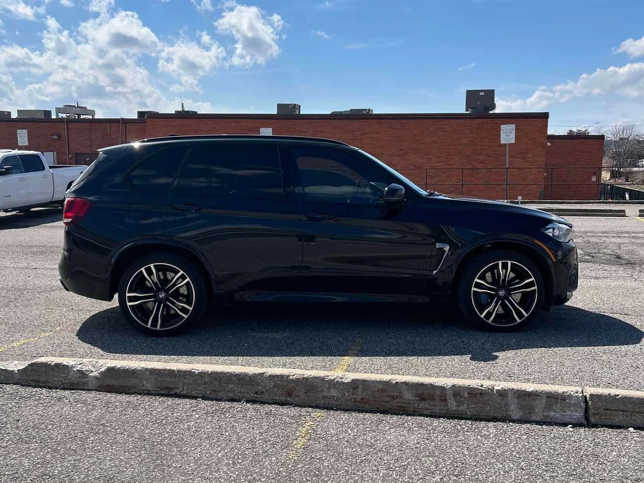 BMW X5M * AWD 4dr * АВТОКРЕДИТ БЕЗ ПЪРВОНАЧАЛНА ВНОСКА, снимка 4 - Автомобили и джипове - 54544798