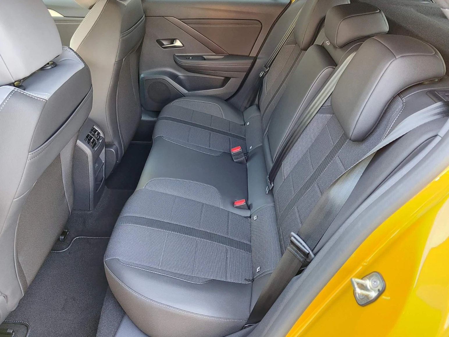 Opel Astra Astra MCA GS MHEV 107 кВ / 145 к.с., снимка 12 - Автомобили и джипове - 54787860