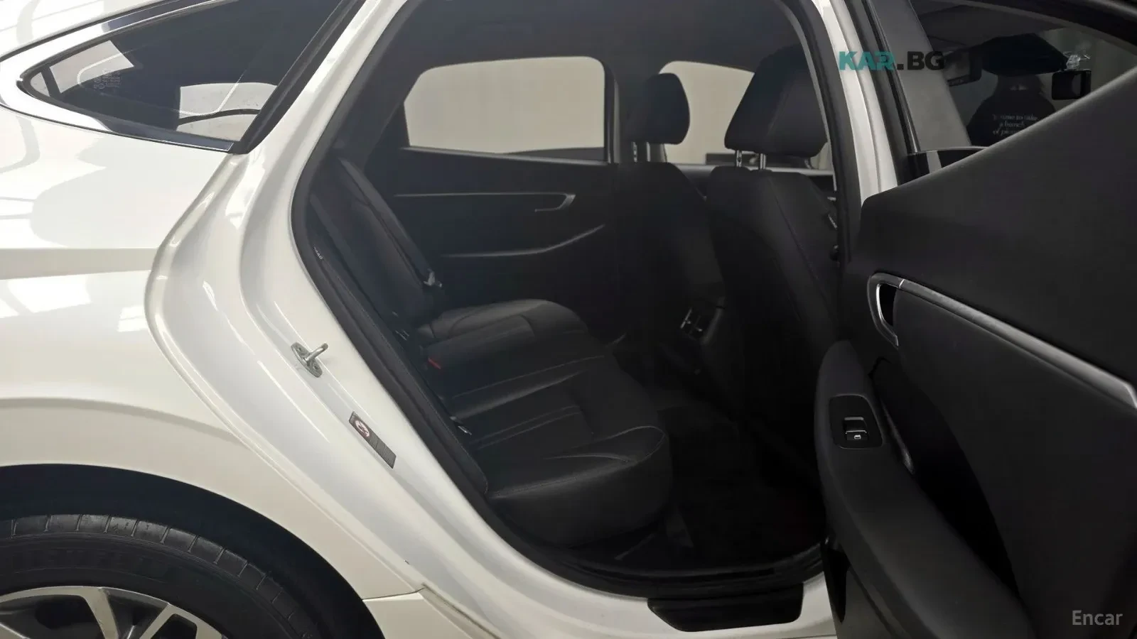 Hyundai Sonata * KEYLESS* Camera* ПОДГРЕВ* Подарък 3м. Г.О, снимка 6 - Автомобили и джипове - 55145886