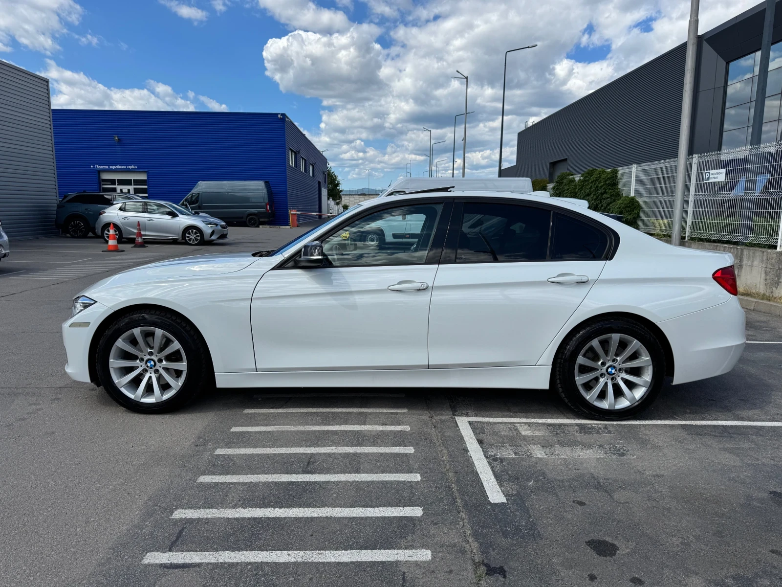 BMW 320 i xDrive 184 ZF8, снимка 8 - Автомобили и джипове - 55280811