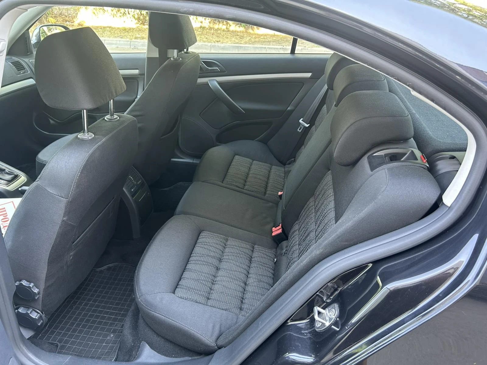 Skoda Octavia 1 9  TDI /  105  кс   НАВИВГАЦИЯ  АВТОМАТИК, снимка 15 - Автомобили и джипове - 55292853
