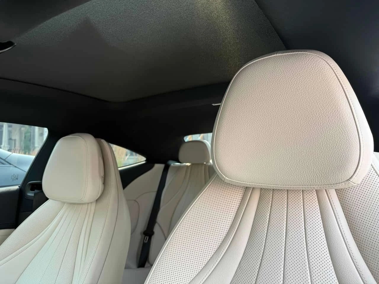 Mercedes-Benz CLE 53 AMG 4MATIC | CARFAX | АВТОКРЕДИТ БЕЗ ПЪРВОНАЧАЛНА, снимка 11 - Автомобили и джипове - 55330173