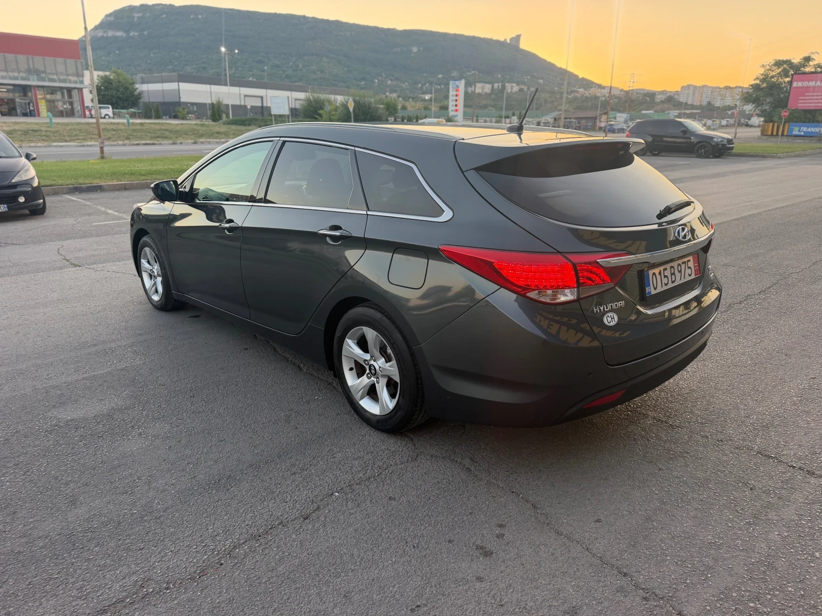Hyundai I40 2.0i ШВЕЙЦАРИЯ, снимка 2 - Автомобили и джипове - 55730139