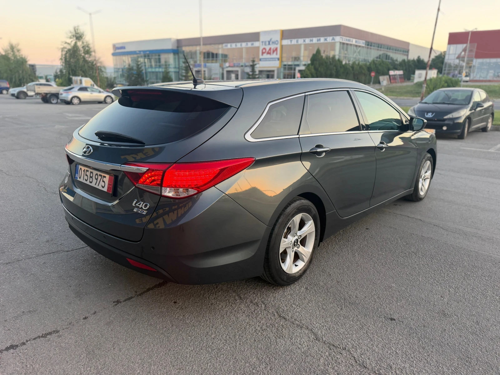 Hyundai I40 2.0i ШВЕЙЦАРИЯ, снимка 4 - Автомобили и джипове - 55730139