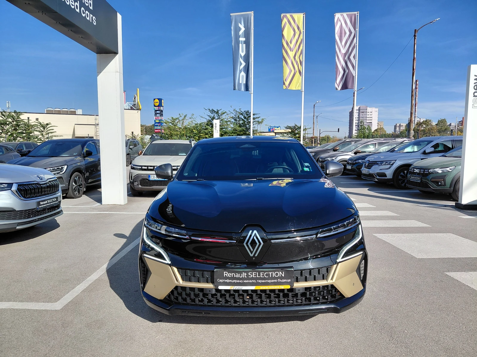 Renault Megane E-Tech 100% electric/iconic EV60 220 к.с. optimum , снимка 2 - Автомобили и джипове - 56475119
