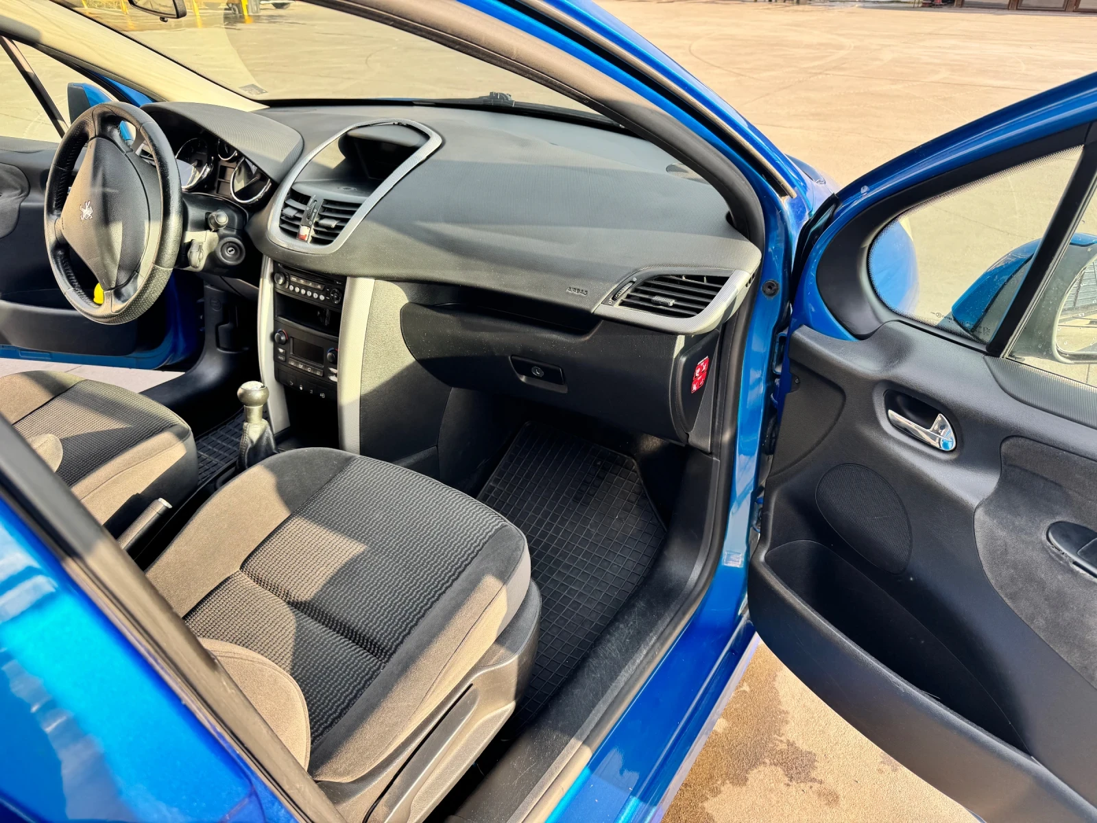 Peugeot 207, снимка 10 - Автомобили и джипове - 56529585