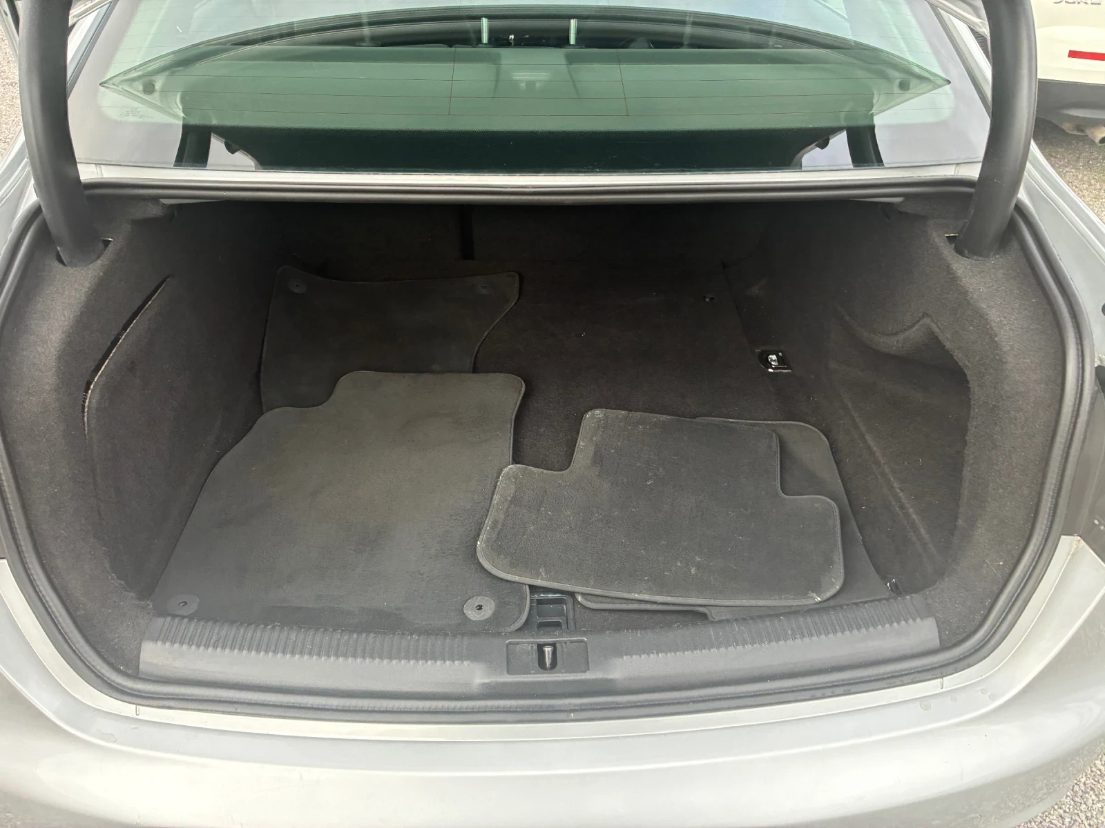Audi A4 2.0TDI AUTOMATIC , снимка 10 - Автомобили и джипове - 56729923