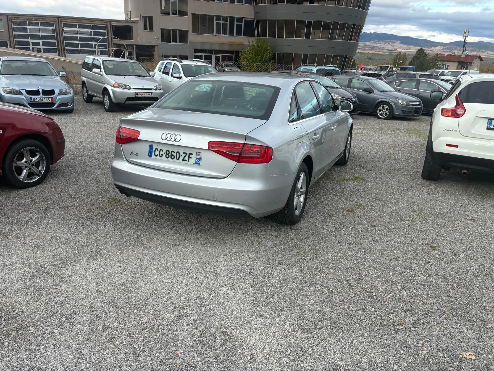 Audi A4 2.0TDI AUTOMATIC , снимка 4 - Автомобили и джипове - 56729923