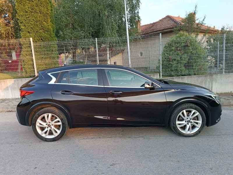 Infiniti Q30, снимка 14 - Автомобили и джипове - 42920929