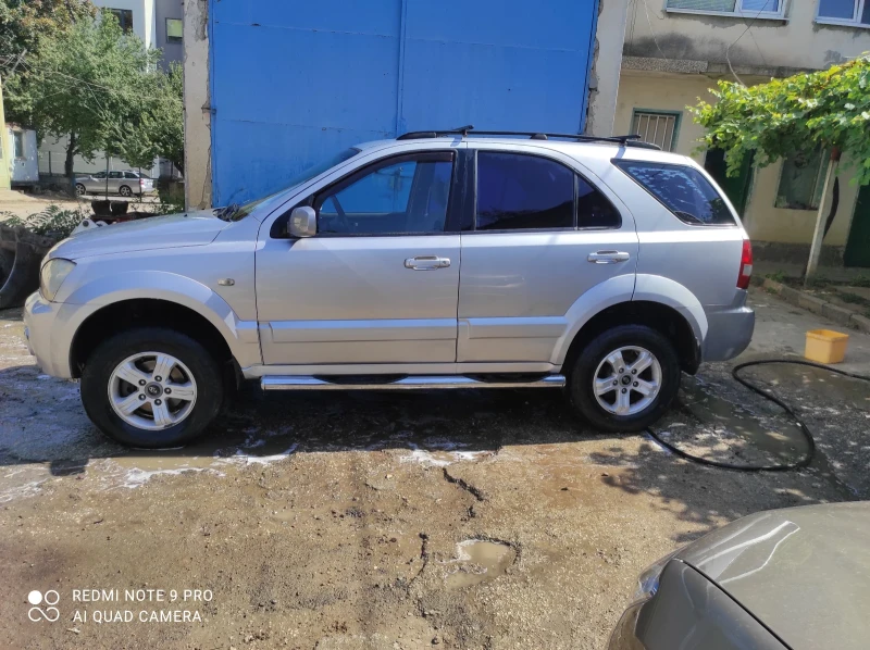 Kia Sorento 2.5 CRDI, снимка 2 - Автомобили и джипове - 48092864