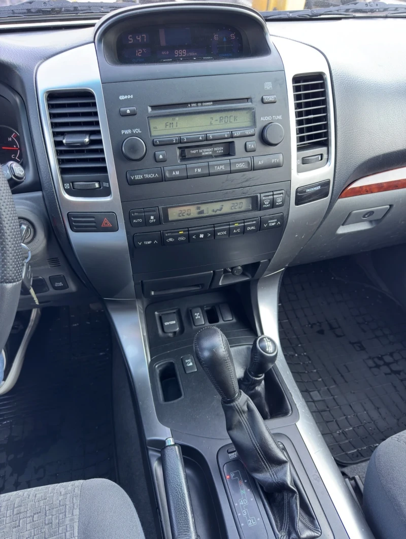 Toyota Land cruiser FACELIFT/ J120 /3.0D D4D / АВТОМАТИК / ПЕЧКА, снимка 13 - Автомобили и джипове - 47978556