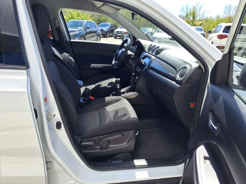 Suzuki Vitara 1.4 GL+ Booster Jet HYBRID 4X4 Коледен Бонус 5%, снимка 10 - Автомобили и джипове - 52196278