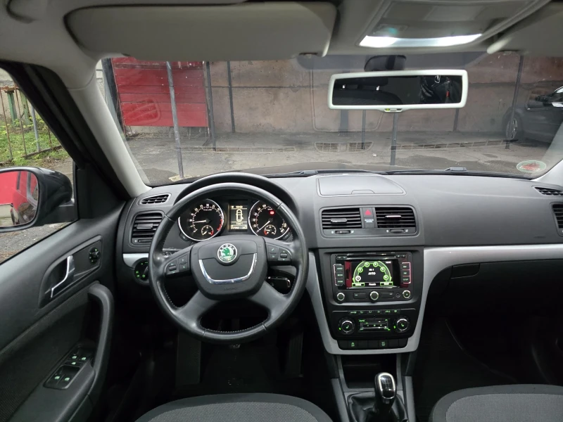 Skoda Yeti 2.0TDI 110к.с. вече РЕГИСТРИРАНА С БГ табели, снимка 6 - Автомобили и джипове - 52428761