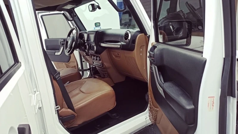 Jeep Wrangler, снимка 5 - Автомобили и джипове - 53126816