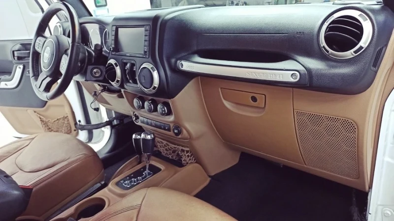 Jeep Wrangler, снимка 7 - Автомобили и джипове - 53126816