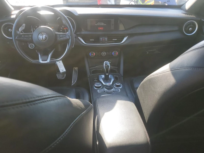 Alfa Romeo Stelvio, снимка 8 - Автомобили и джипове - 53292037