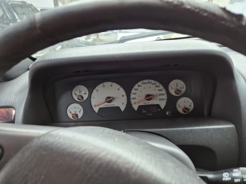 Jeep Grand cherokee 4.7, снимка 5 - Автомобили и джипове - 53375299