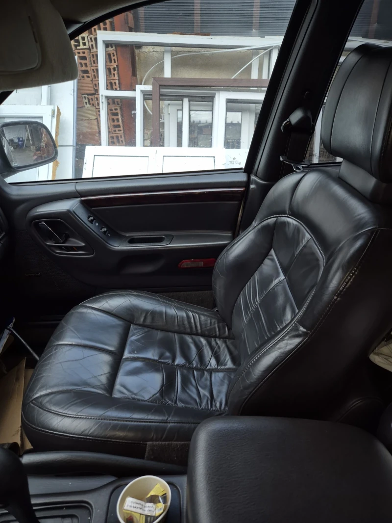 Jeep Grand cherokee 4.7, снимка 8 - Автомобили и джипове - 53375299