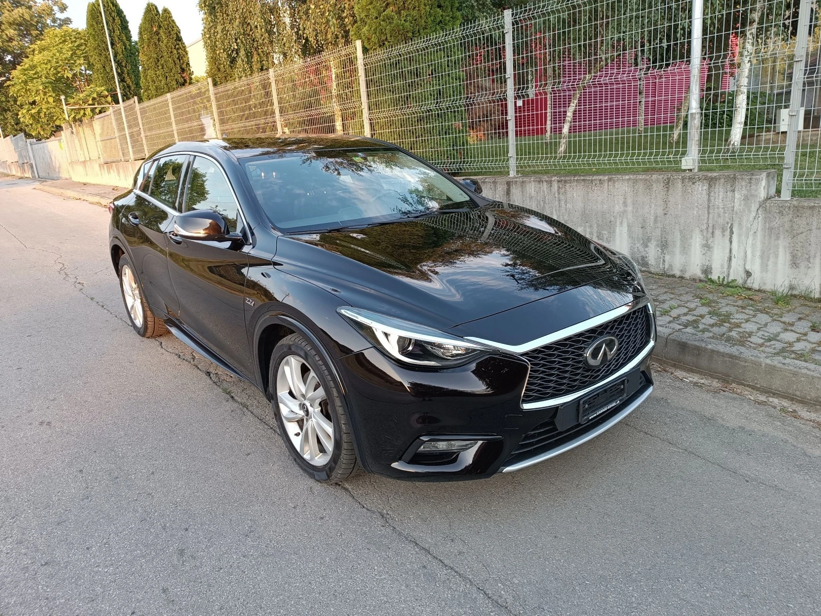 Infiniti Q30  - изображение 5