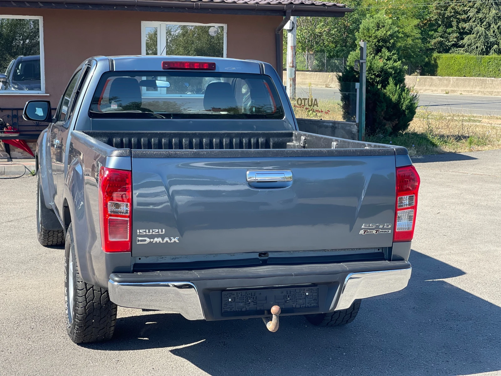 Isuzu D-max 2.5TDi 4x4 - изображение 6
