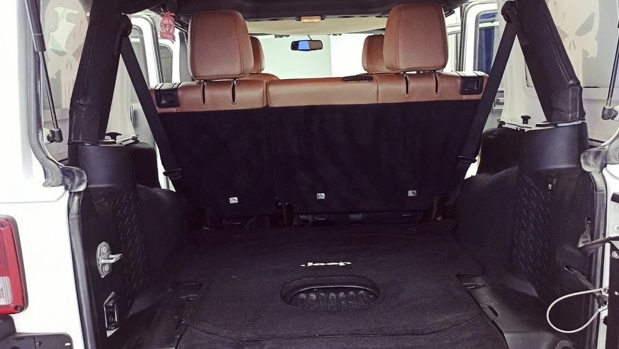 Jeep Wrangler  - изображение 10