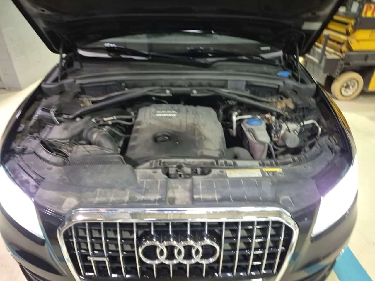 Audi Q5 | 2.0L KOMFORT | ПОДГРЕВИ | ДВА КЛЮЧА | , снимка 15 - Автомобили и джипове - 54332346