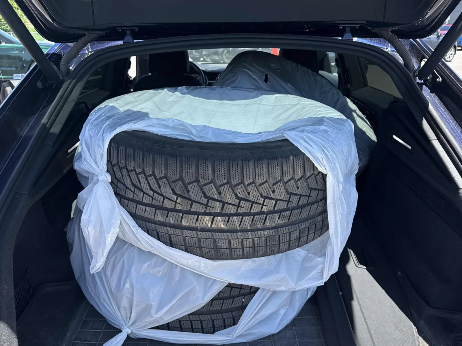 Audi Q8 Progressiv * CARFAX * АВТО КРЕДИТ * , снимка 6 - Автомобили и джипове - 54767655