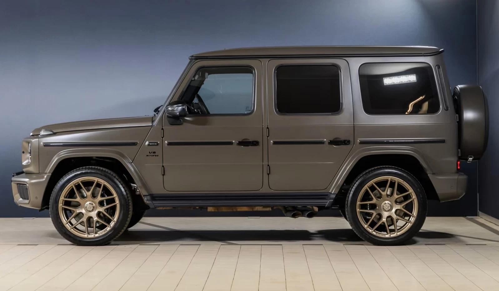 Mercedes-Benz G 63 AMG BURMESTER 3D* MANUFAKTUR* AMG RIDE CONTROL , снимка 2 - Автомобили и джипове - 55098022