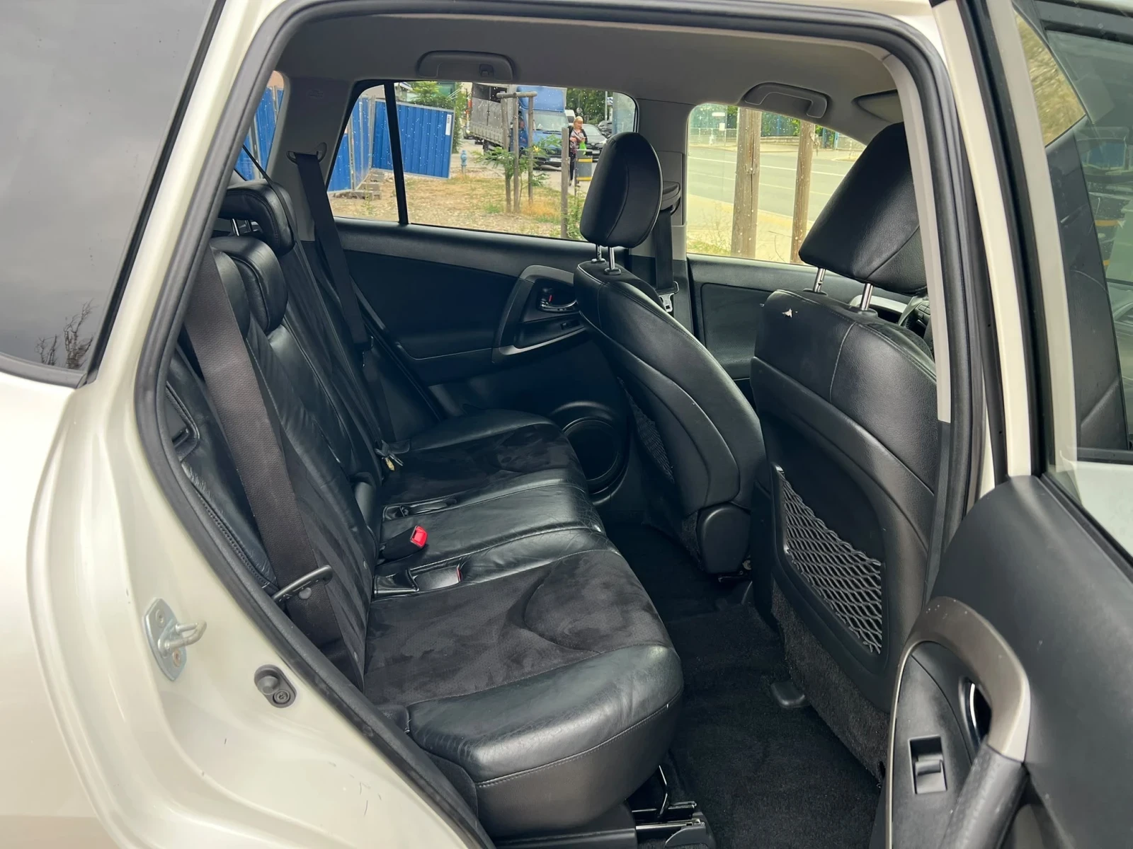 Toyota Rav4 2.2D-4D/4x4/NAVI, снимка 13 - Автомобили и джипове - 55412732