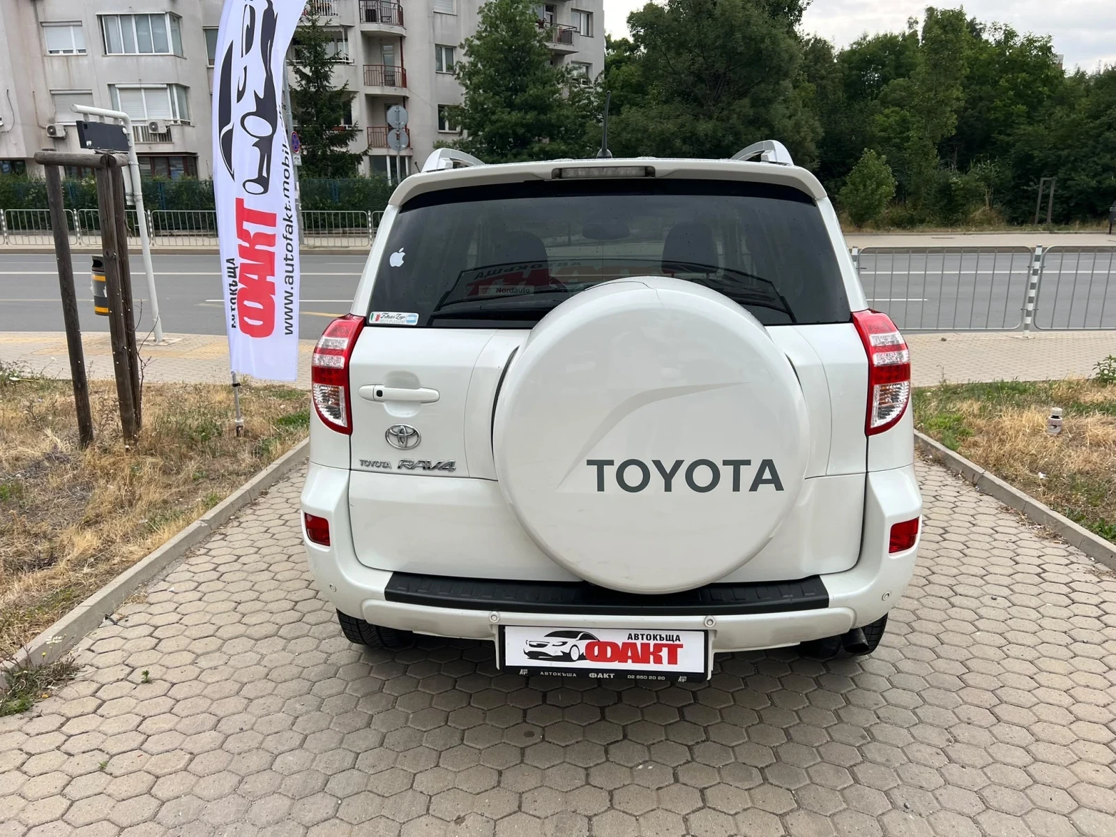 Toyota Rav4 2.2D-4D/4x4/NAVI, снимка 5 - Автомобили и джипове - 55412732