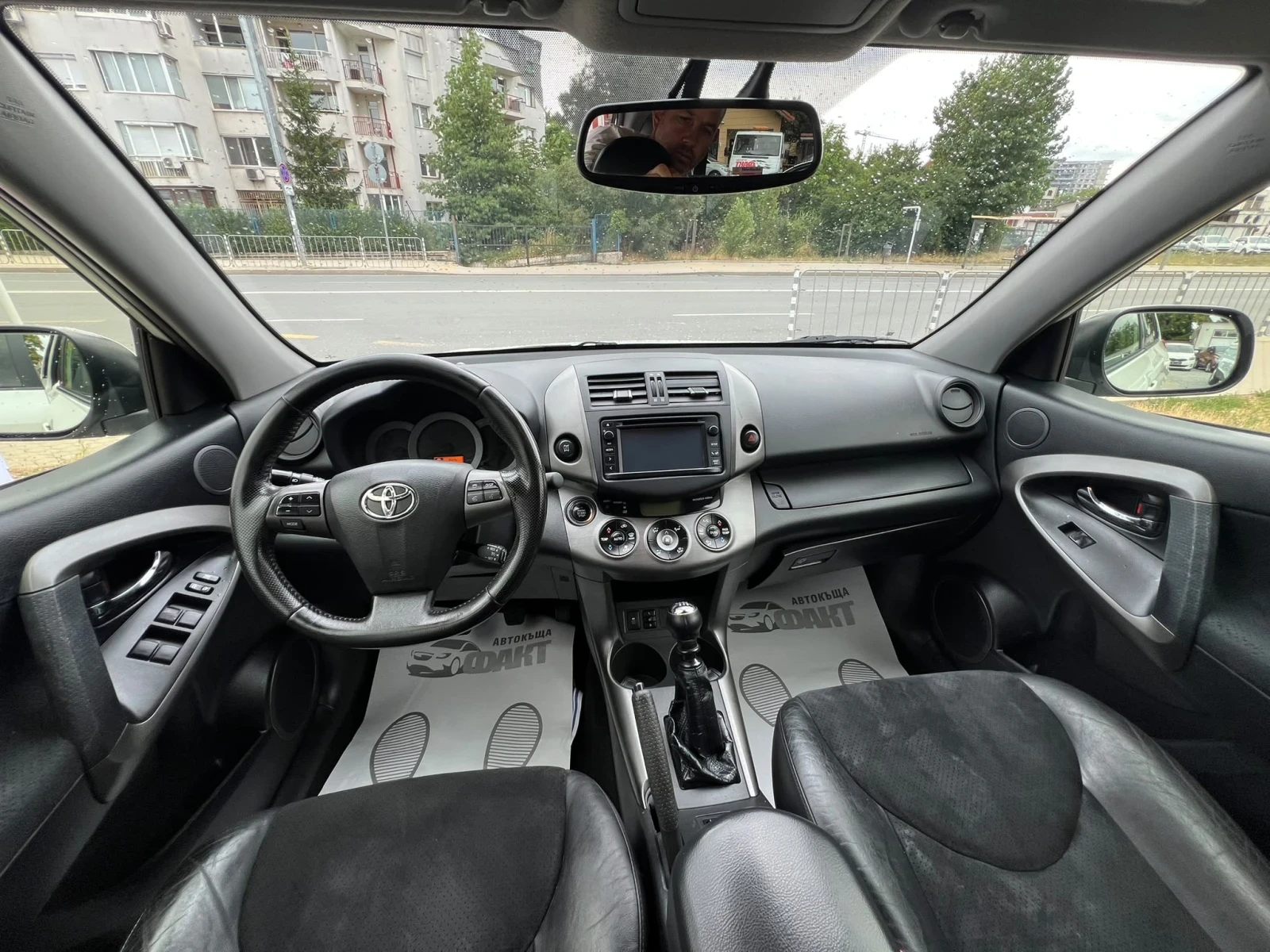 Toyota Rav4 2.2D-4D/4x4/NAVI, снимка 9 - Автомобили и джипове - 55412732