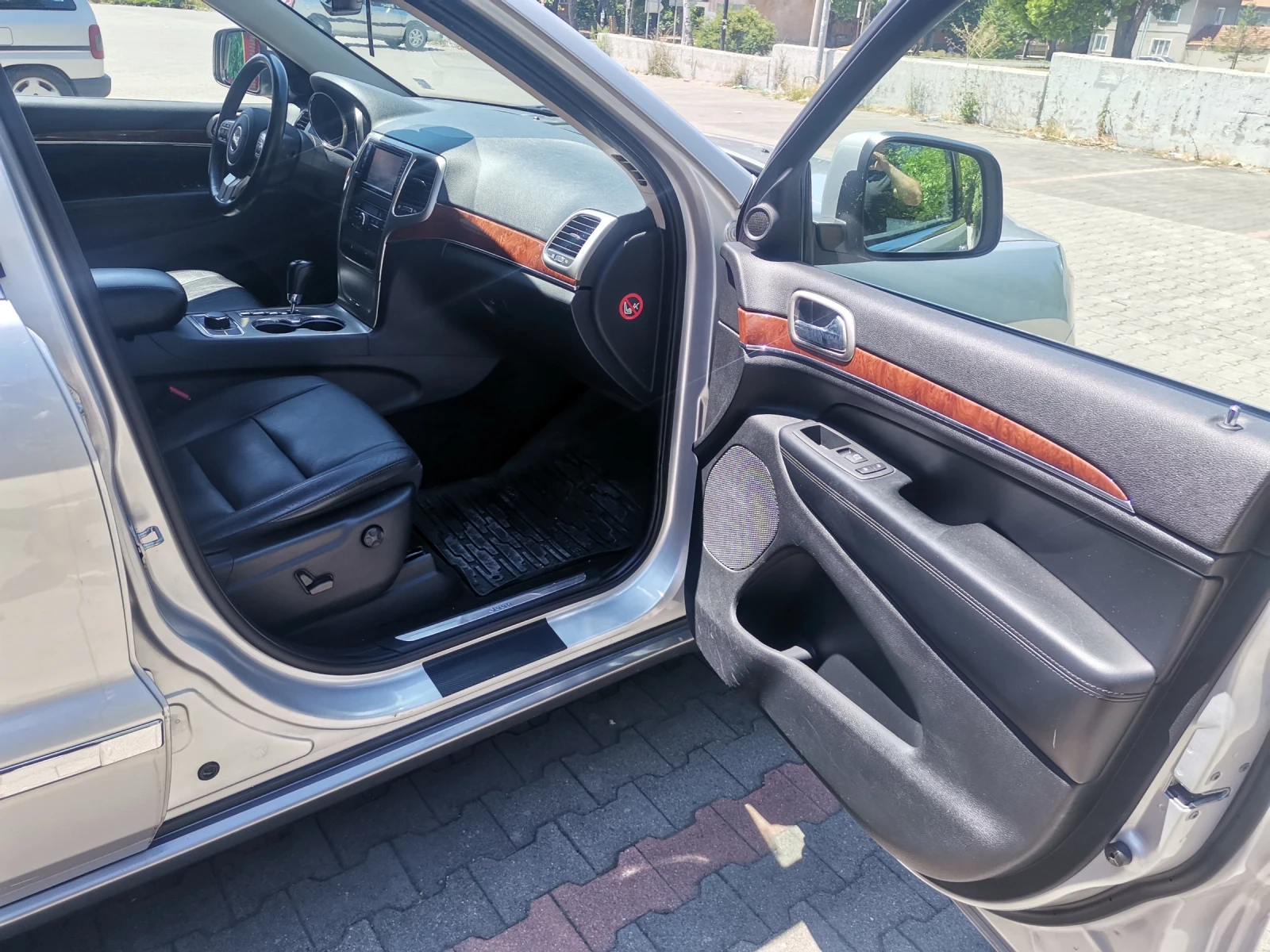 Jeep Grand cherokee 136000км, снимка 13 - Автомобили и джипове - 55508945