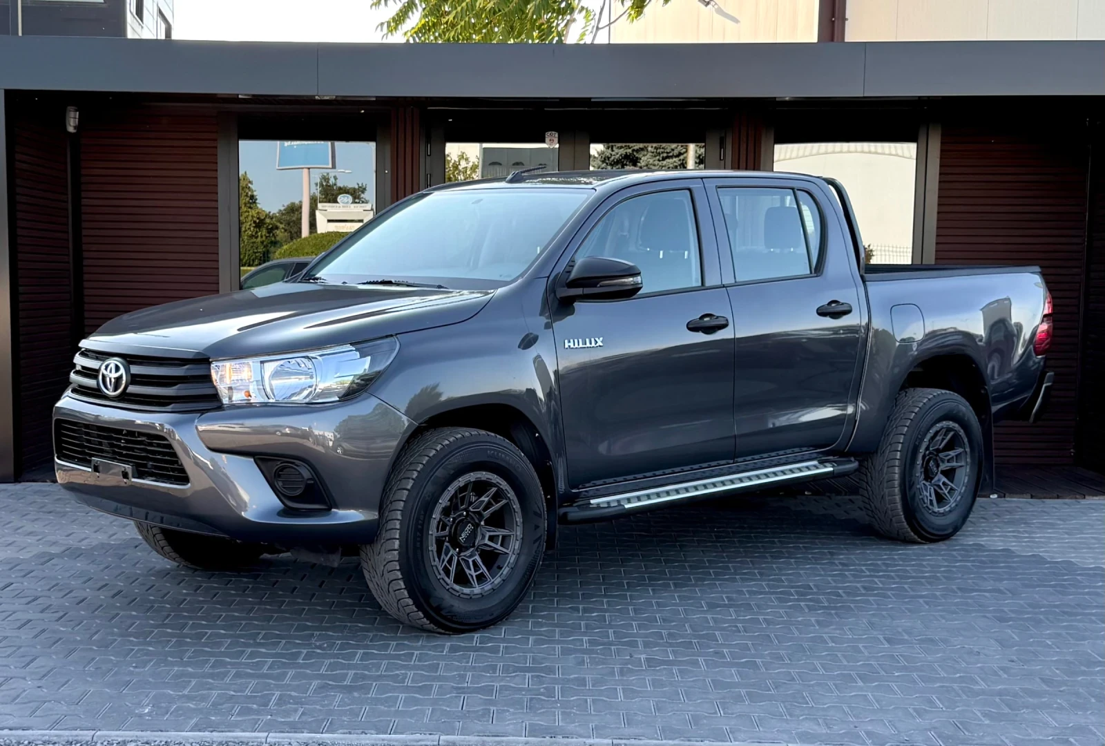 Toyota Hilux D4D* DOUBLE-CAB* Подгрев* Лизинг, снимка 2 - Автомобили и джипове - 55555958