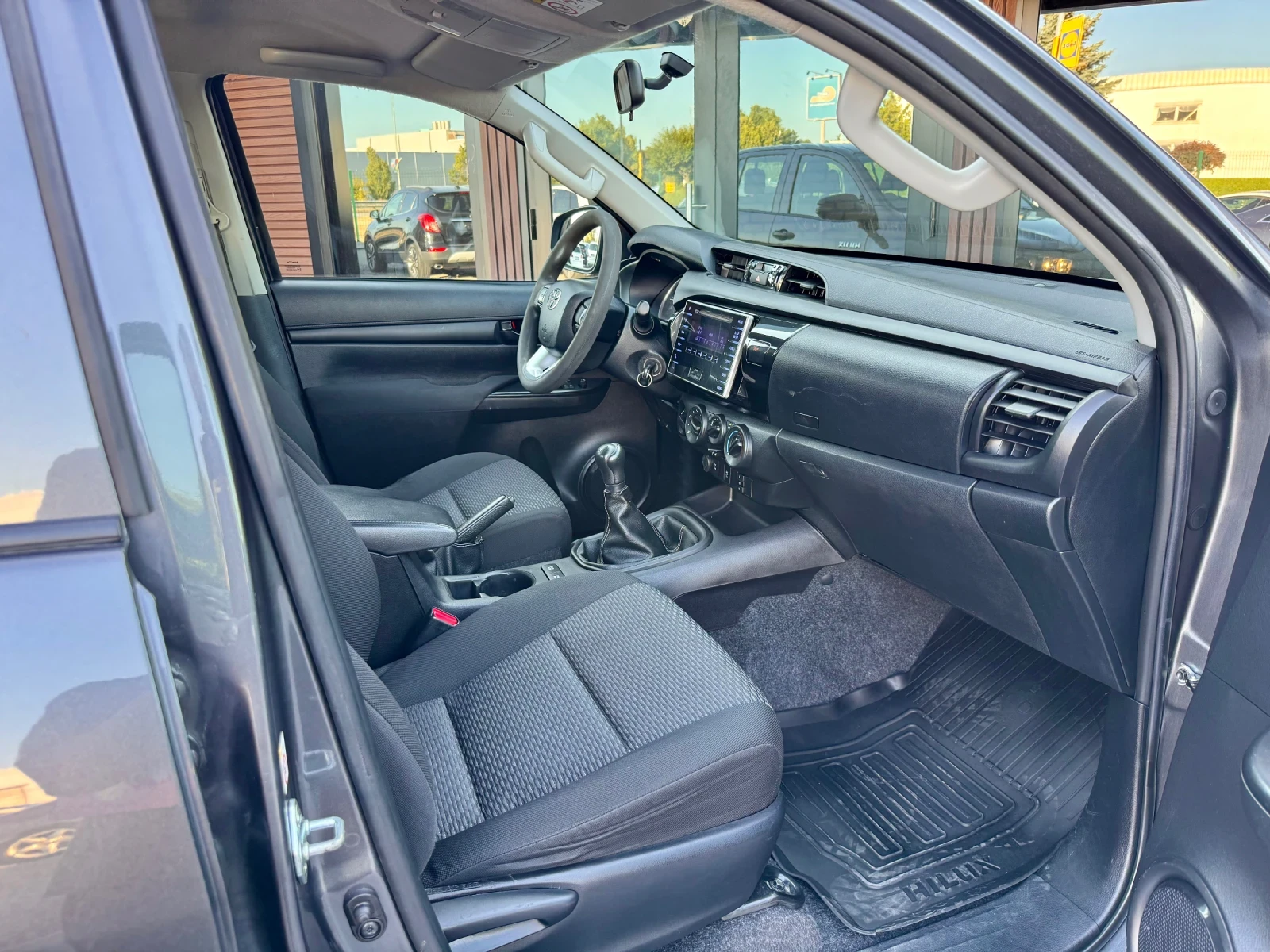 Toyota Hilux D4D* DOUBLE-CAB* Подгрев* Лизинг, снимка 9 - Автомобили и джипове - 55555958