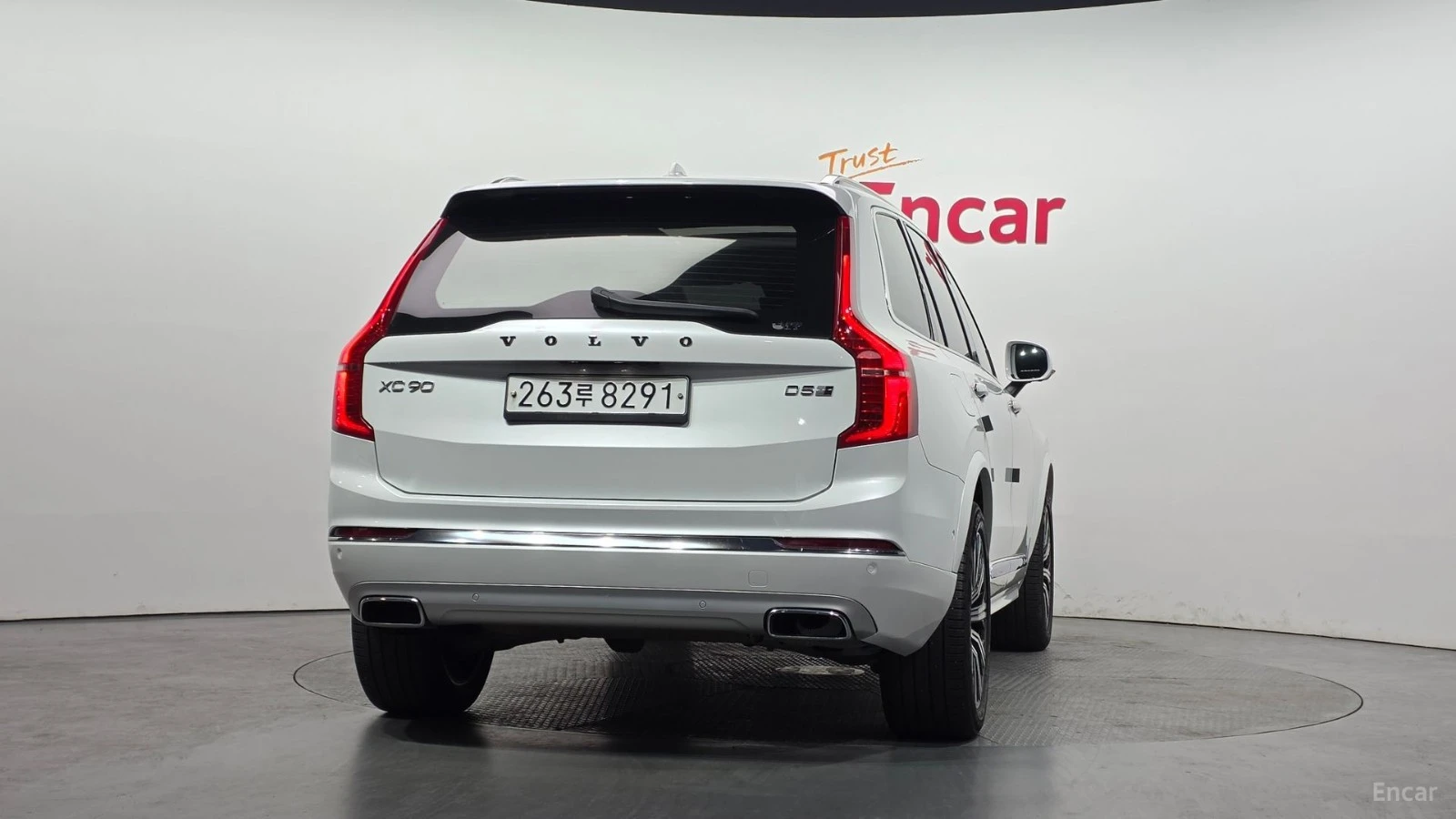 Volvo Xc90 * D5* ПАНО* LED* KEYLESS* Camera* ПОДГРЕВ* 360* , снимка 4 - Автомобили и джипове - 55572024