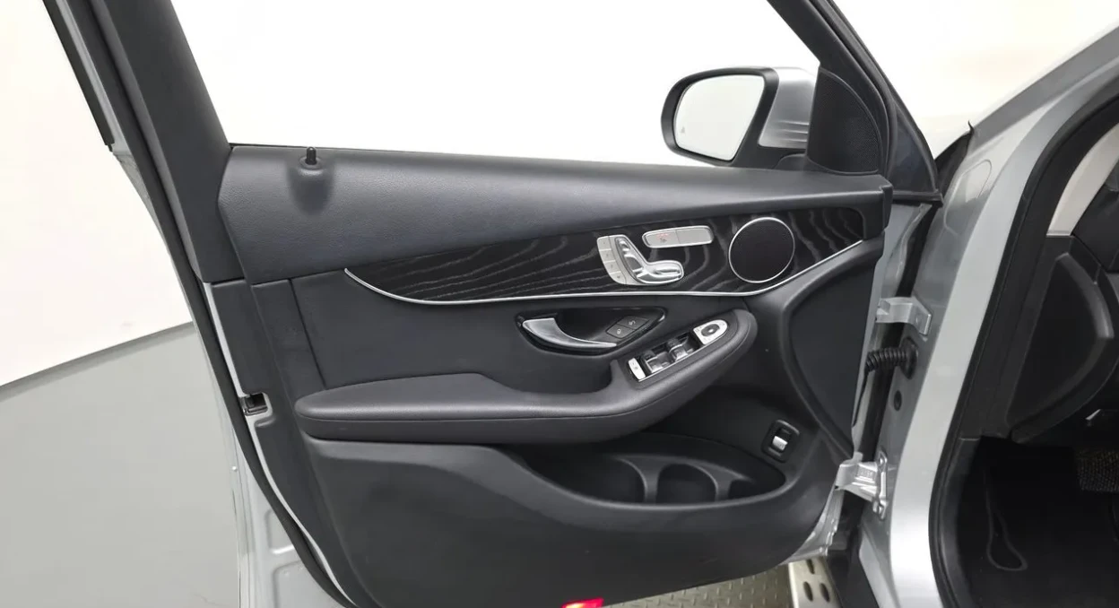 Mercedes-Benz GLC 300 4-Matic* MEMORY* КОЖА* ПОДРЕВ* , снимка 7 - Автомобили и джипове - 55647621