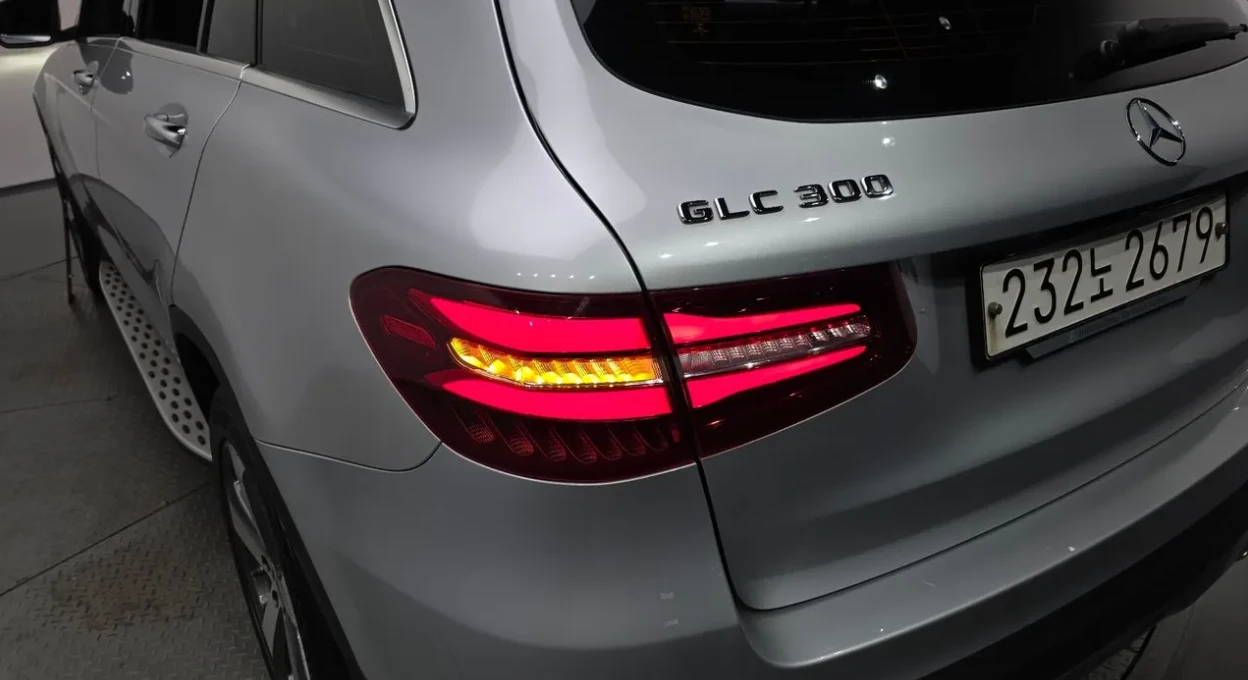 Mercedes-Benz GLC 300 4-Matic* MEMORY* КОЖА* ПОДРЕВ* , снимка 5 - Автомобили и джипове - 55647621