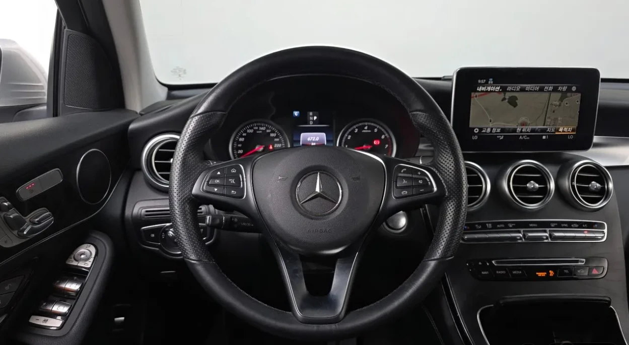 Mercedes-Benz GLC 300 4-Matic* MEMORY* КОЖА* ПОДРЕВ* , снимка 11 - Автомобили и джипове - 55647621