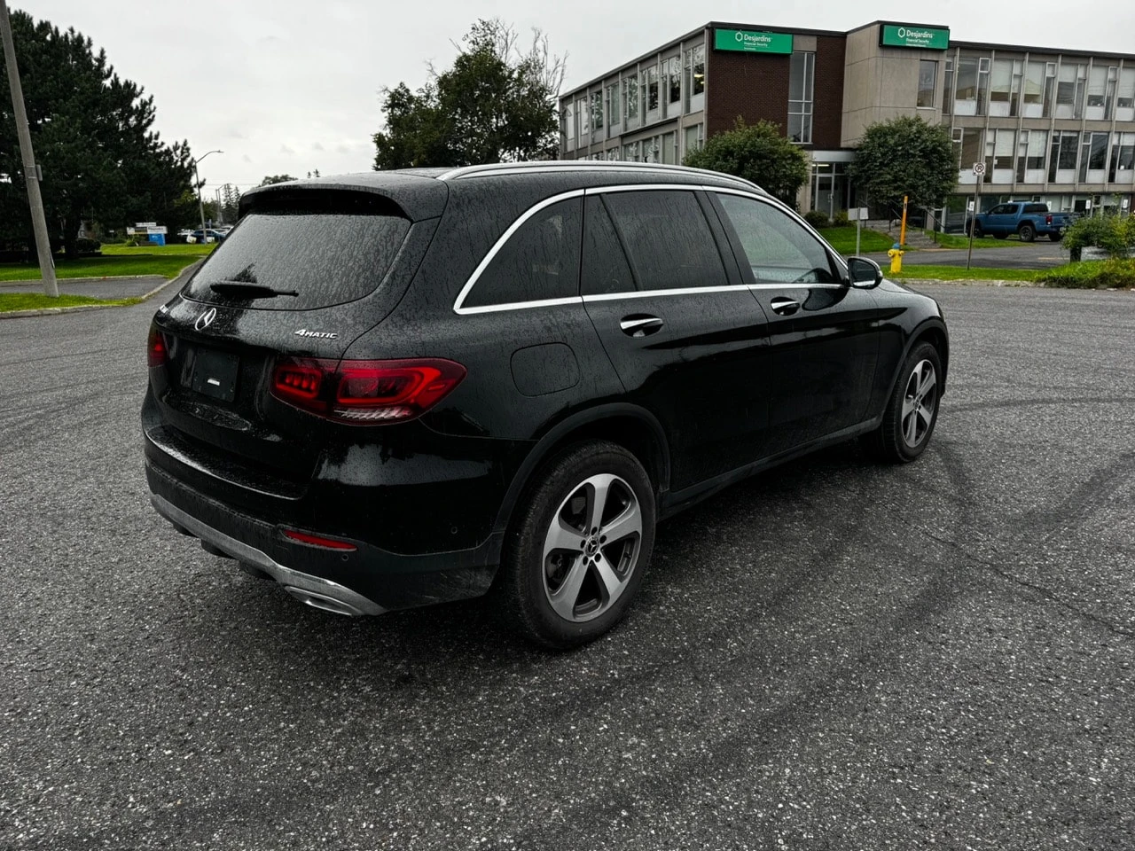 Mercedes-Benz GLC 300 * CARFAX * ДИСТРОНИК * ПАНОРАМА * АВТОКРЕДИТ, снимка 5 - Автомобили и джипове - 55943679