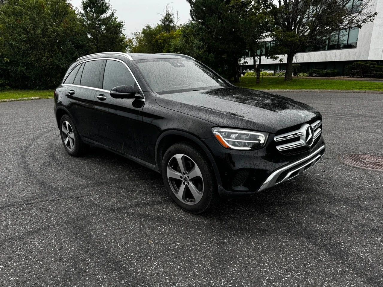 Mercedes-Benz GLC 300 * CARFAX * ДИСТРОНИК * ПАНОРАМА * АВТОКРЕДИТ, снимка 6 - Автомобили и джипове - 55943679