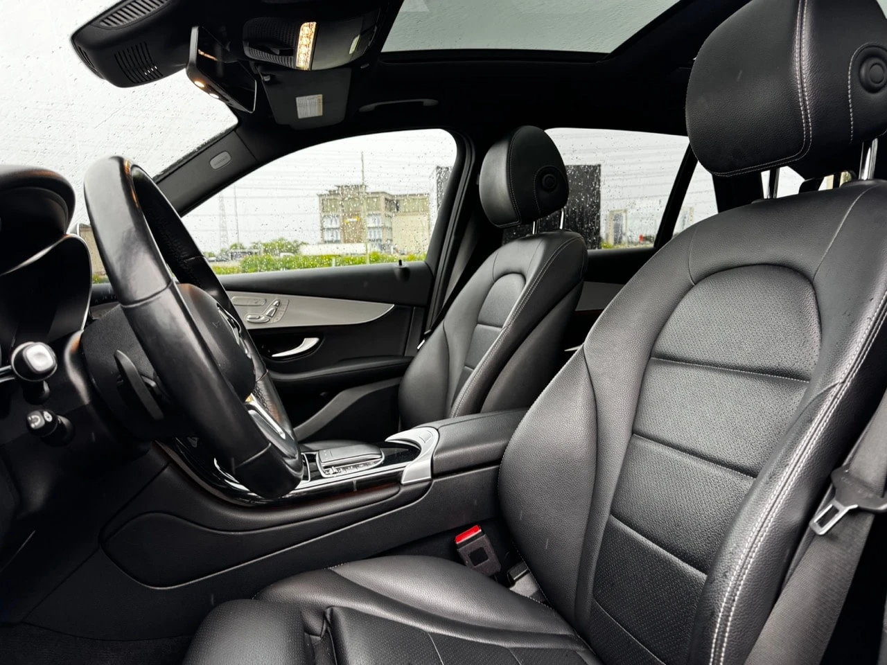 Mercedes-Benz GLC 300 * CARFAX * ДИСТРОНИК * ПАНОРАМА * АВТОКРЕДИТ, снимка 8 - Автомобили и джипове - 55943679