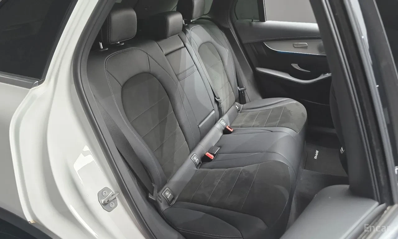 Mercedes-Benz GLC 300 4MATIC* AMG* 360Burmester* FULL, снимка 9 - Автомобили и джипове - 56018337