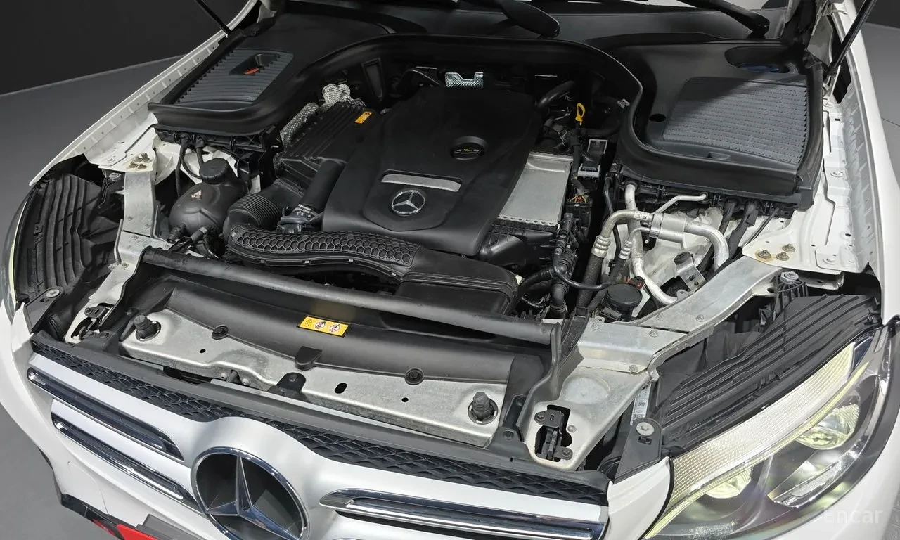 Mercedes-Benz GLC 300 4MATIC* AMG* 360Burmester* FULL, снимка 5 - Автомобили и джипове - 56018337