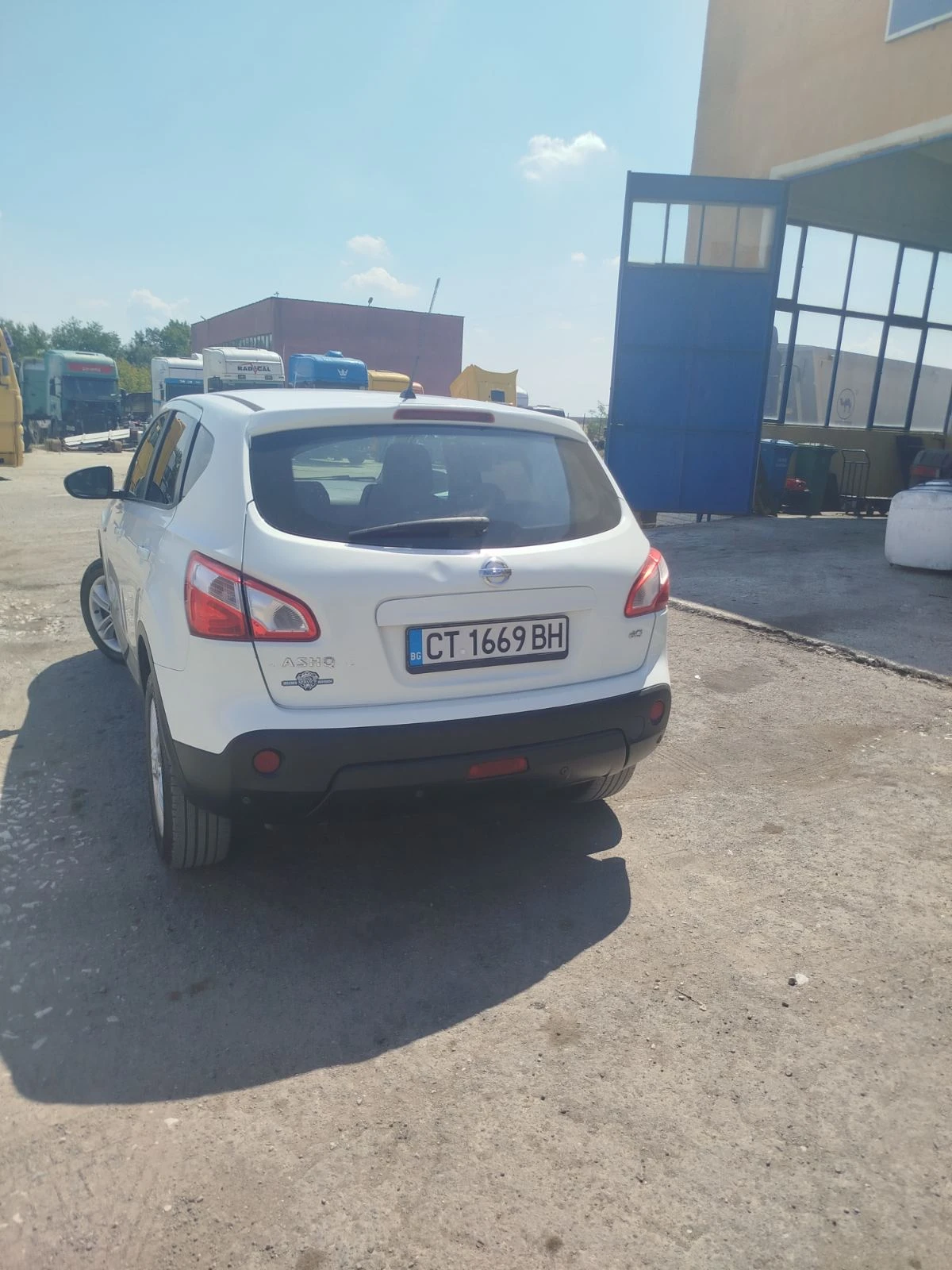 Nissan Qashqai, снимка 8 - Автомобили и джипове - 56353039