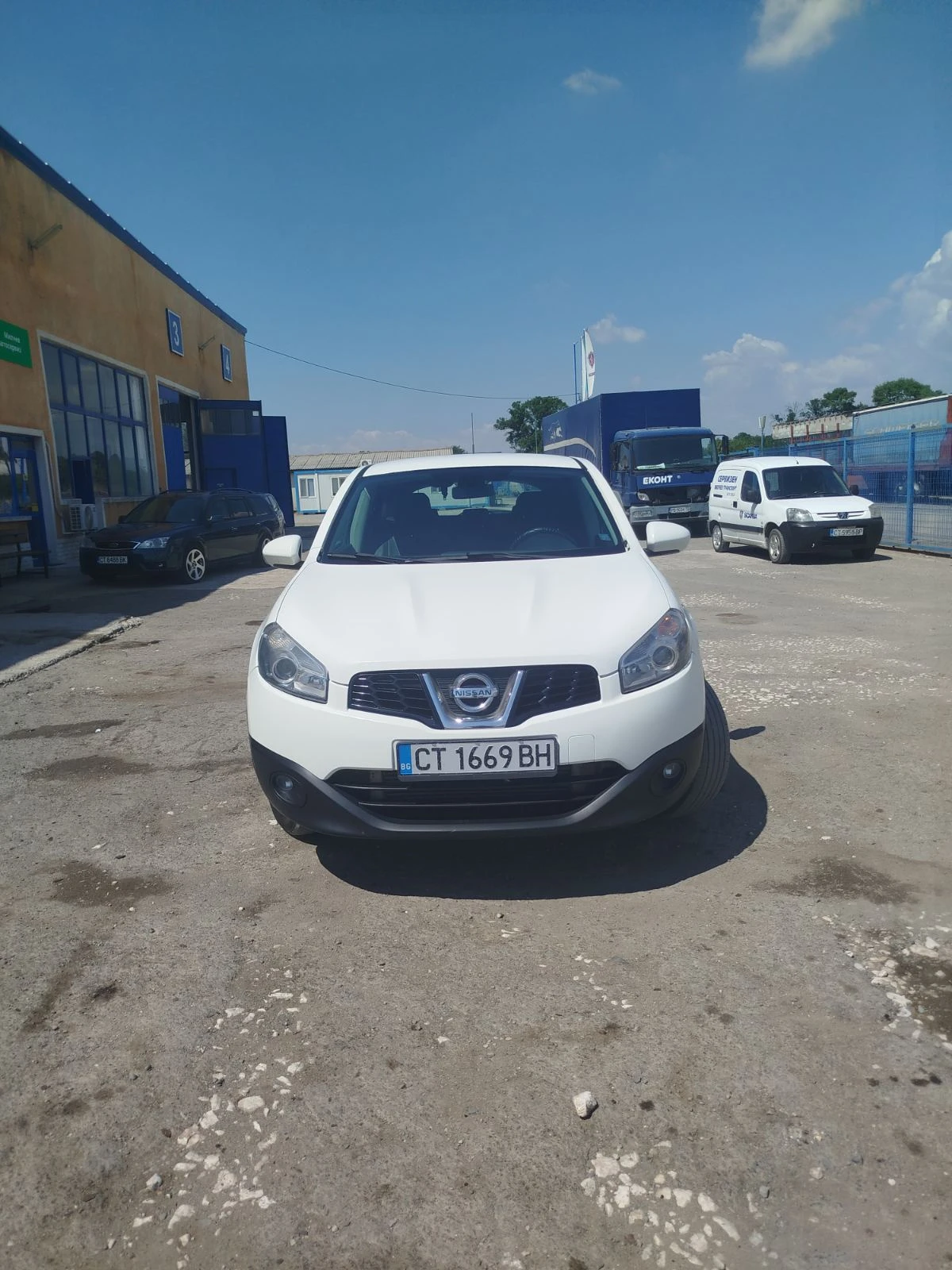 Nissan Qashqai, снимка 10 - Автомобили и джипове - 56353039